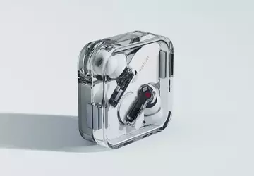 Nothing Ear (2) z przezroczystą konstrukcją ...