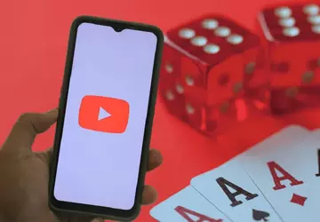 YouTube rozpoczyna walkę z kasynami online: ...