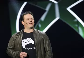 W 2023 roku Phil Spencer spędził ...