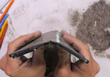 Pixel 9 Pro Fold: Wyświetlacz odłącza ...