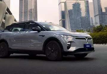 Chińscy producenci Geely i Voyah wdrażają ...