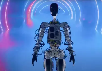 Elon Musk odsłania Optimusa, prototyp humanoidalnego ...