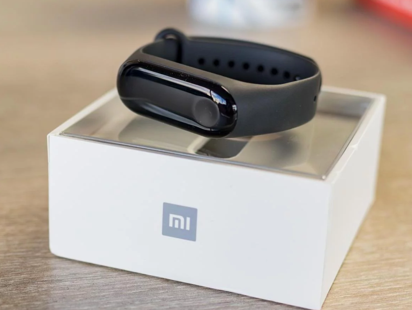 Jak Mi Band 3: nowy fitness tracker Xiaomi Mi Band 4 ukaże się w dwóch wersjach