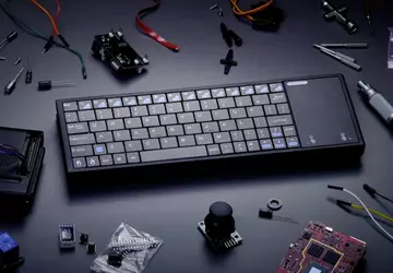 Abacus to czterordzeniowy komputer z klawiaturą ...