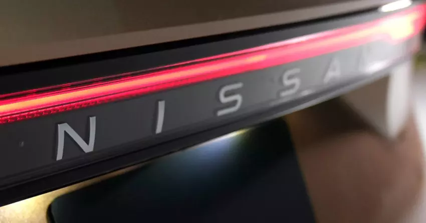 Grupa japońskich urzędników zaproponuje Tesli zainwestowanie w Nissana - FT