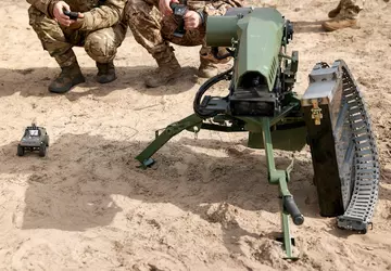 Ukraińska armia testuje prawie 100 dronów ...