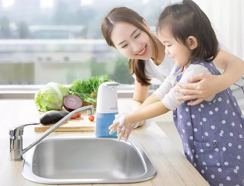 automatyczny dozownik mydła