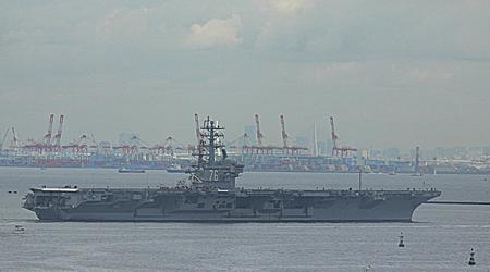 Lotniskowiec USS Ronald Raegan był w stanie opuścić Japonię przy siódmej próbie wraz z krążownikiem rakietowym USS Antietam