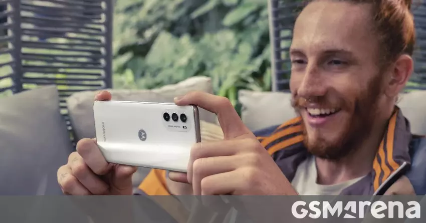 Moto G82 jest oficjalnie wyposażony w aparat 50MP OIS