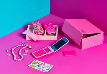 Telefon Barbie od HMD: telefon z ...