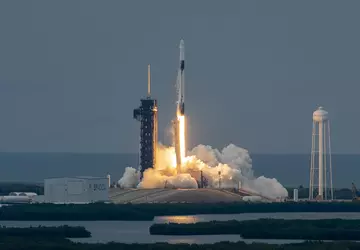 SpaceX i Axiom Space wysyłają czterech ...