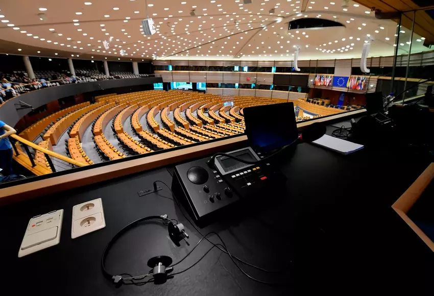 UE wykorzystuje sztuczną inteligencję do automatycznego tłumaczenia oficjalnych komunikatów prasowych