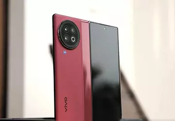 Dwa wyświetlacze AMOLED E6, układ Snapdragon ...