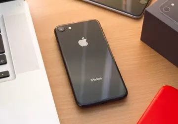 Konstrukcja jak w iPhone 8 i ...