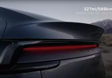 Tesla wypuściła zaktualizowany Model Y Juniper ...