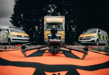 DJI Mavic 3T - podwójna kamera, ...
