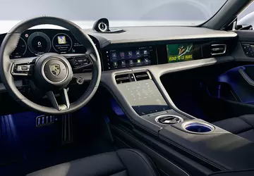 Porsche zaktualizuje system PCM w modelach ...