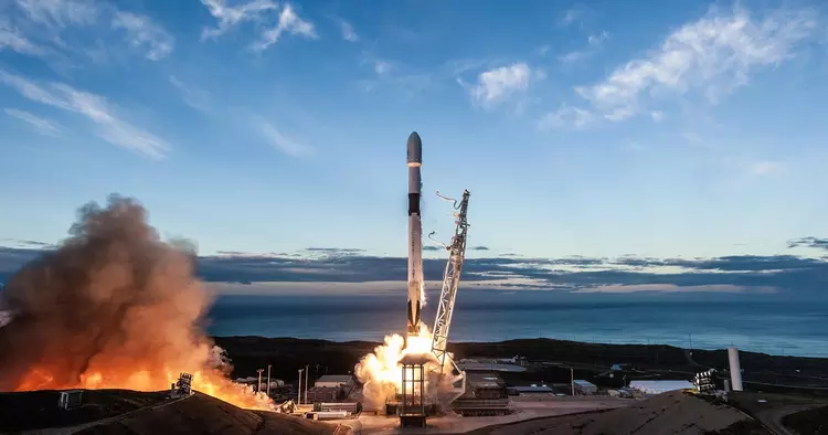 Falcon 9 zmierza ku Księżycowi: Zderzenie ...