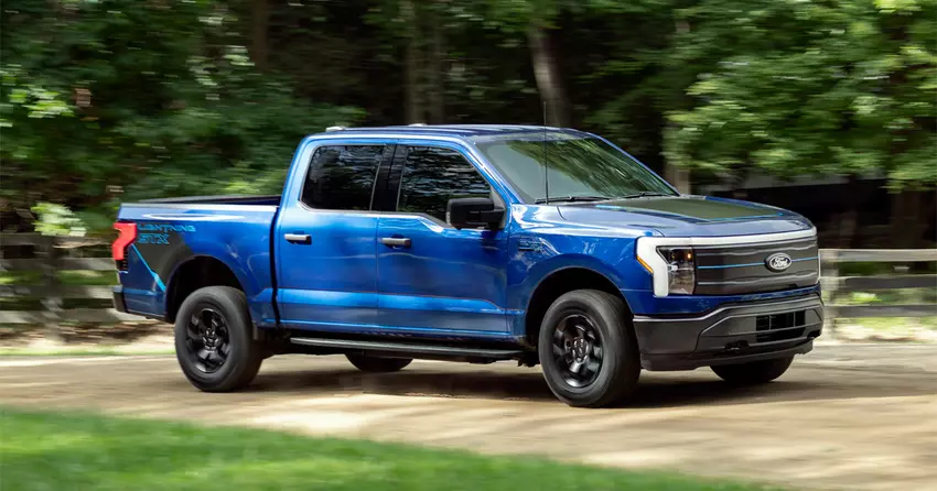 Ford zaprezentowała F-150 Lightning STX: więcej mocy, większy zasięg i „surowy” wygląd