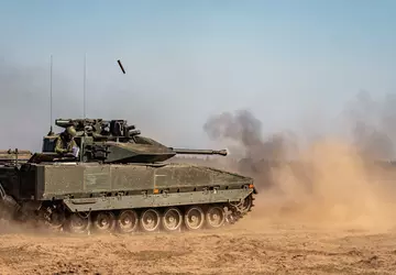 Opublikowano pierwsze zdjęcie szwedzkiego bojowego wozu ...