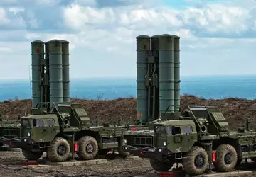 Ukraińskie drony kamikadze trafiają w rosyjski ...