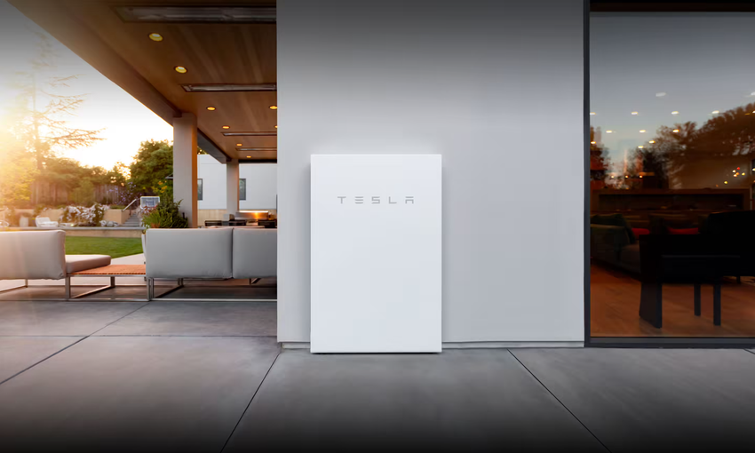 Elon Musk przekazał Ukrainie elektrownie Tesla Powerwall