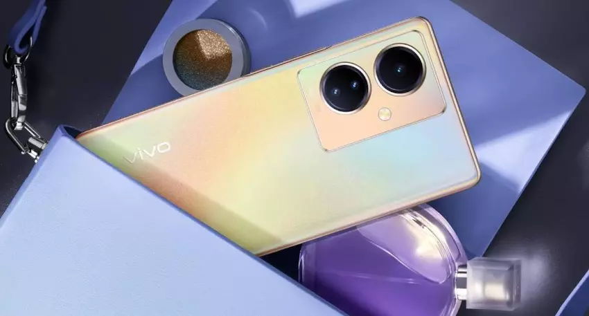 vivo Y78+ (T1) - Snapdragon 695, wyświetlacz OLED 120 Hz i aparat 50 MP w cenie od 220 USD