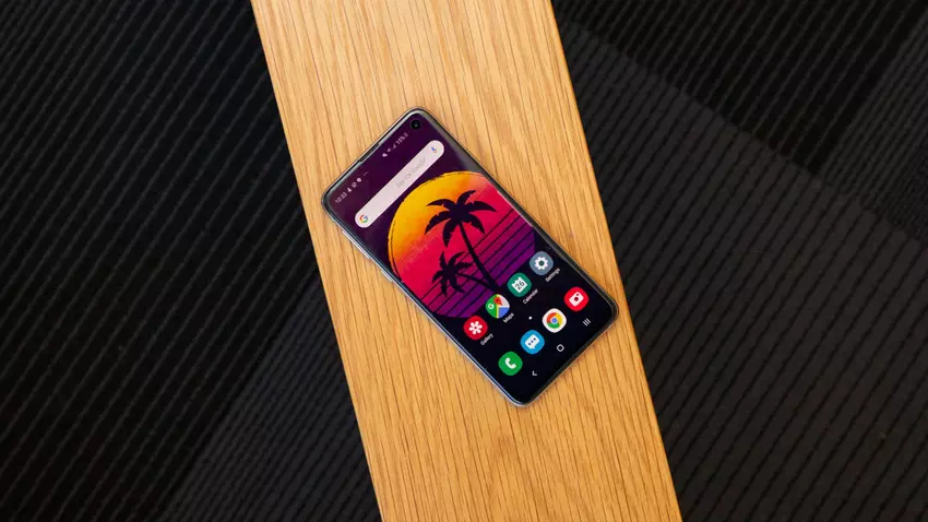 Insider: budżetowy flagowy Samsung Galaxy S10 Lite otrzyma układ Snapdragon 855 i potrójną kamerę na 48 MP