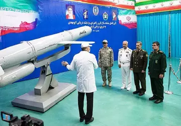 Iran przyjął nowy pocisk manewrujący Abu ...