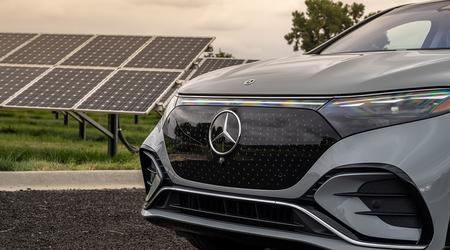 Mercedes-Benz eksperymentuje z lakierem, który będzie zasilał samochody elektryczne energią słoneczną