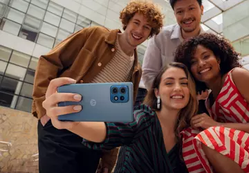 Motorola Edge 40 Pro: wyświetlacz OLED ...