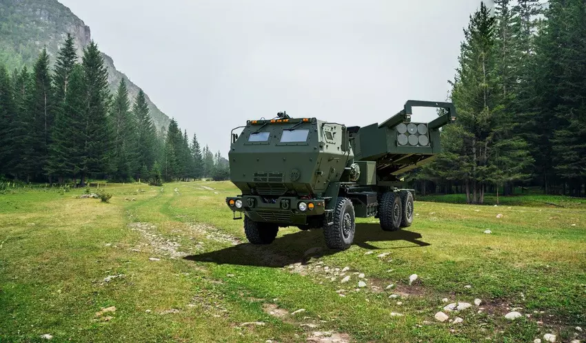 Stany Zjednoczone przetestowały bezzałogową wersję systemu rakietowego HIMARS - wersja autonomiczna otrzyma 12 pocisków dalekiego zasięgu