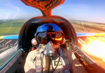 Ukazał się spektakularny film z kokpitu ...