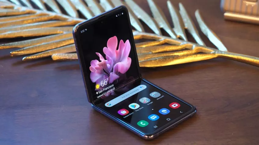 Samsung dowiedział się, że upuściłeś Galaxy Z Flip 3 i unieważni Twoją gwarancję