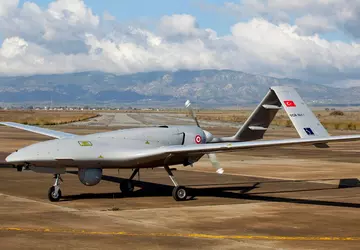 Kosowo otrzymuje pięć dronów uderzeniowych Bayraktar ...