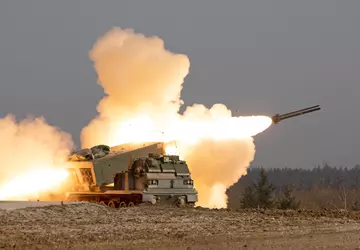 USA zwiększa zapasy i produkcję pocisków ...