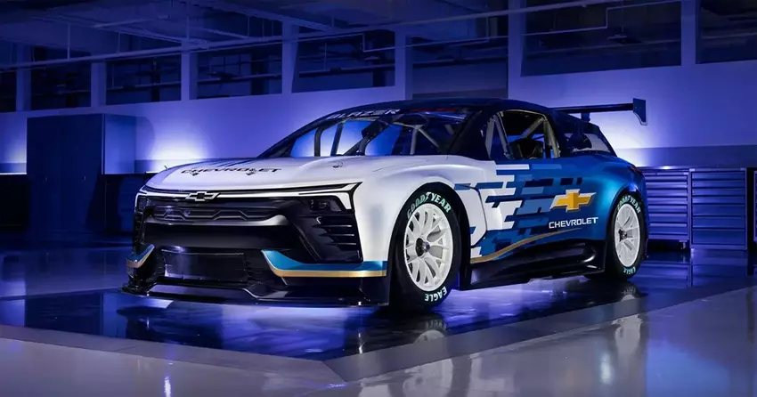 Chevrolet zaprezentował prototyp Blazera EV.R NASCAR o mocy 1300 KM.