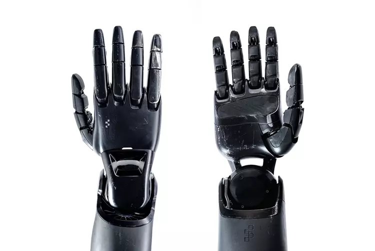 Humanoidalne roboty Figure 02 "przechodzą na ...