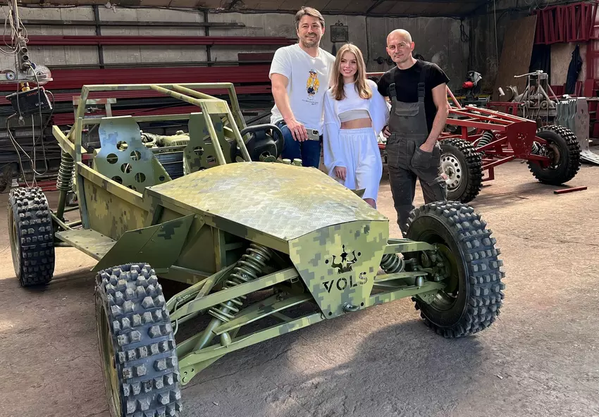 Prytula organizuje loterię: za darowiznę możesz wymyślić nazwę dla buggy VOLS, które trafiają na front