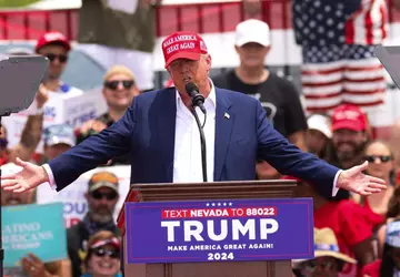 Joe Biden ostrzega Iran, że USA ...