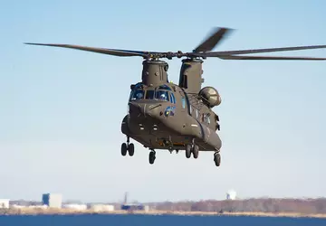 Niemcy zatwierdziły zakup 60 śmigłowców CH-47F ...