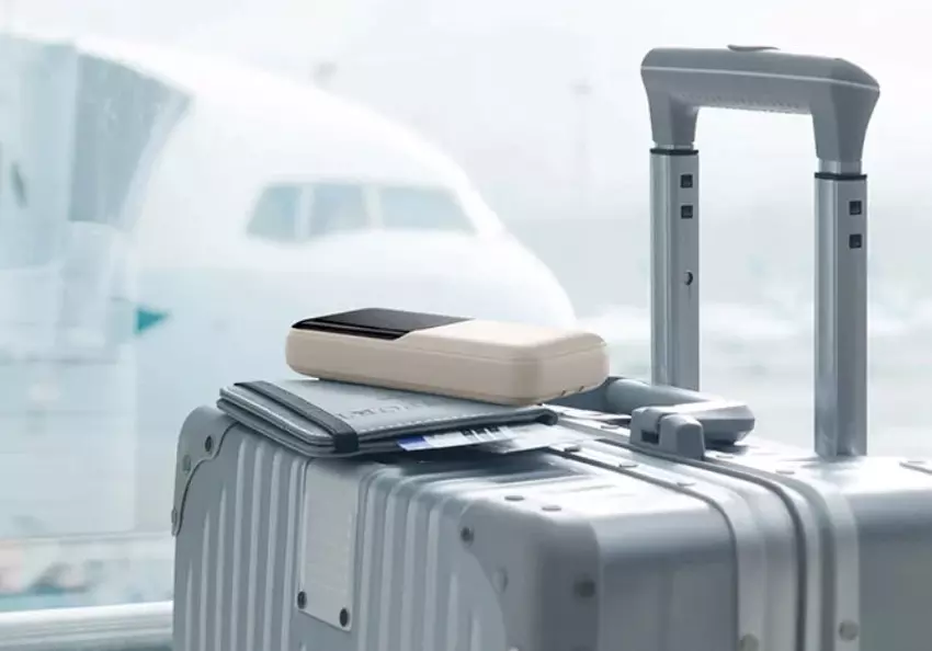 Powerbank Baseus na podróż samolotem