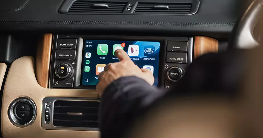 Oficjalny system informacyjno-rozrywkowy z Apple CarPlay jest teraz dostępny dla Range Rovera generacji L322