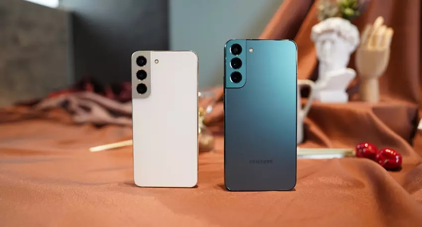 Samsung skomentował nagłą zmianę charakterystyki ekranów Galaxy S22 i Galaxy S22+