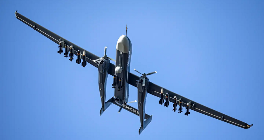 Chińczycy nauczyli się obsługiwać jednocześnie trzy duże drony Scorpion, które są wykorzystywane do lotów wokół Tajwanu