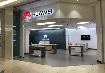 Media: Huawei wznowił dostawy smartfonów i ...
