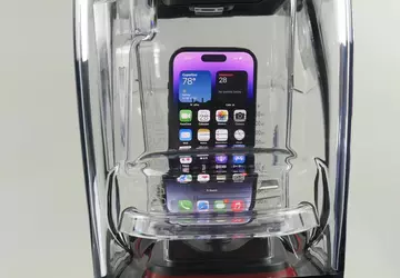 iPhone 14 Pro bezlitośnie zmielony w ...