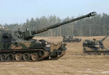 Siły Zbrojne Ukrainy używają dział samobieżnych ...