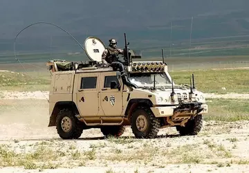 Norwegia przekazuje Ukrainie 14 pojazdów opancerzonych ...