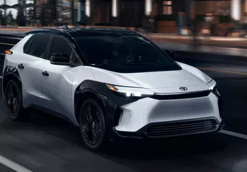 Cena elektrycznej Toyoty bZ4X 2025 spadła ...